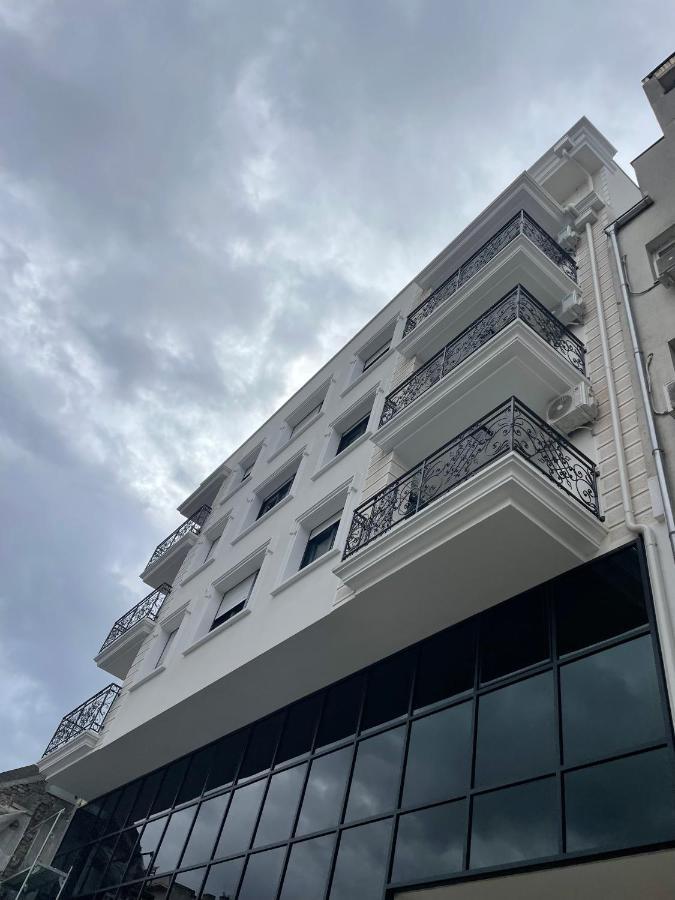 Room21 Free Garage โนวีซาด ภายนอก รูปภาพ