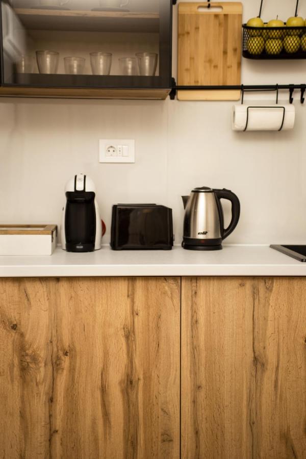 Room21 Free Garage โนวีซาด ภายนอก รูปภาพ